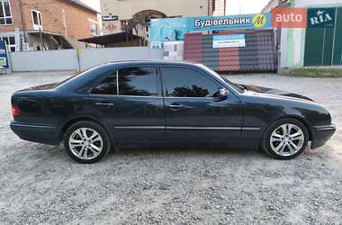 Седан Mercedes-Benz E-Class 2001 в 