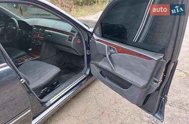 Седан Mercedes-Benz E-Class 2001 в 