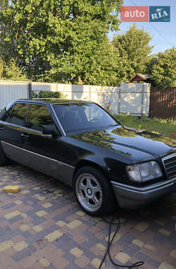 Седан Mercedes-Benz E-Class 1995 в Нежине
