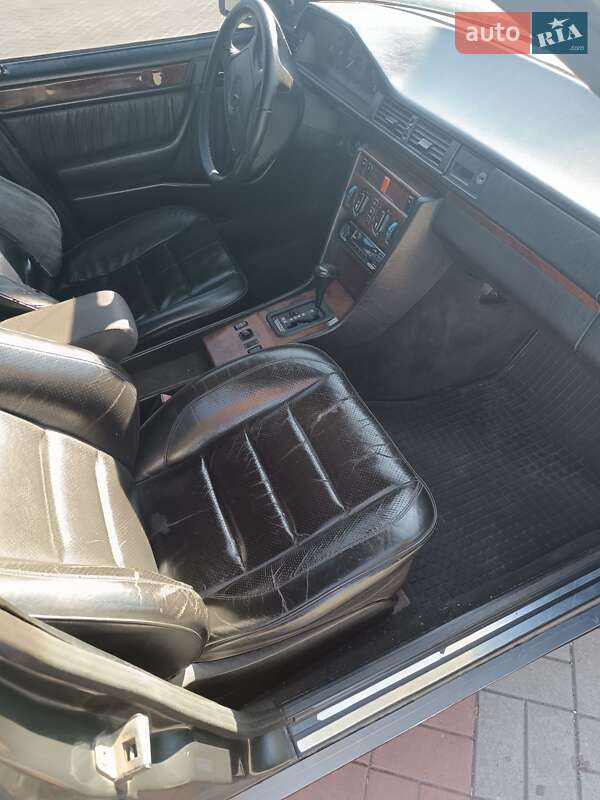 Седан Mercedes-Benz E-Class 1992 в Запоріжжі
