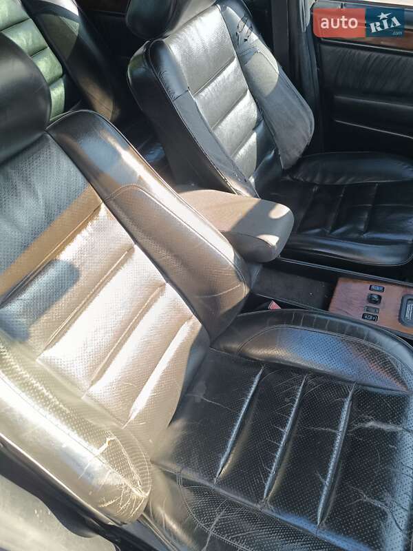Седан Mercedes-Benz E-Class 1992 в Запоріжжі
