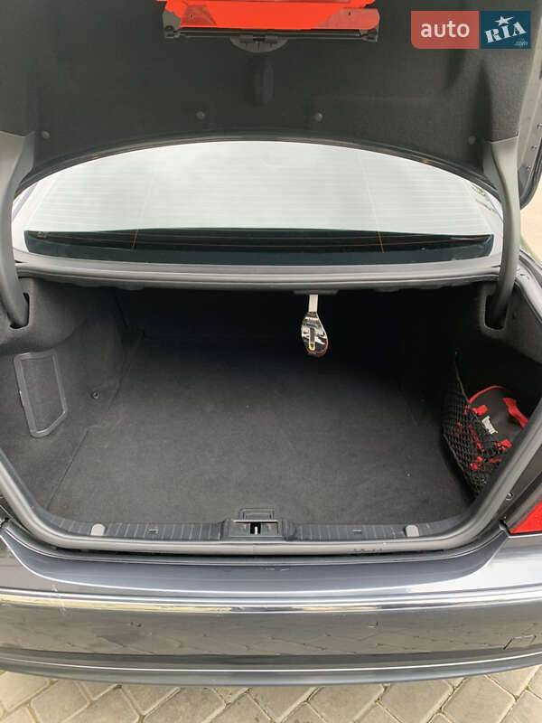 Седан Mercedes-Benz E-Class 2009 в Одессе