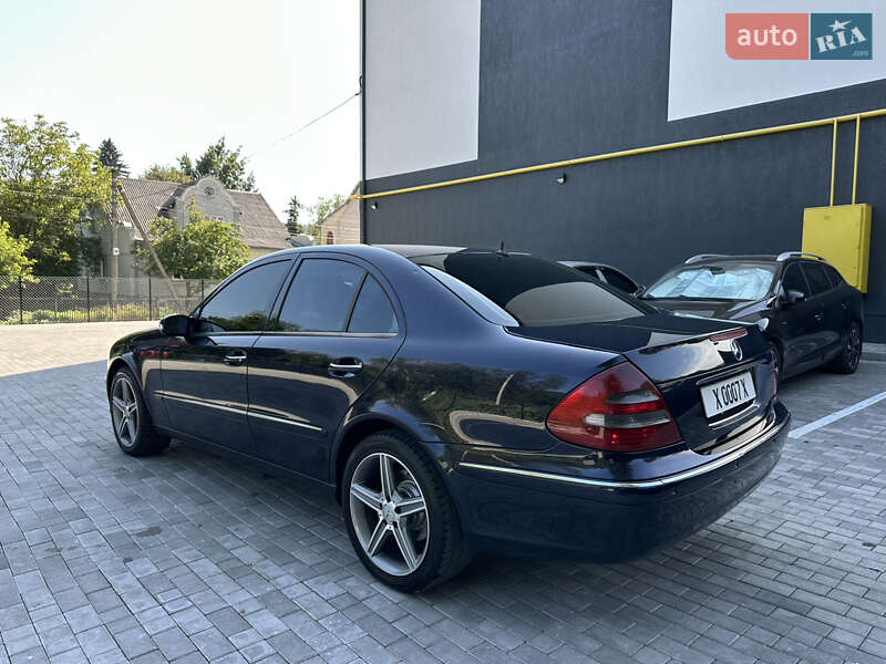 Седан Mercedes-Benz E-Class 2005 в Кременце