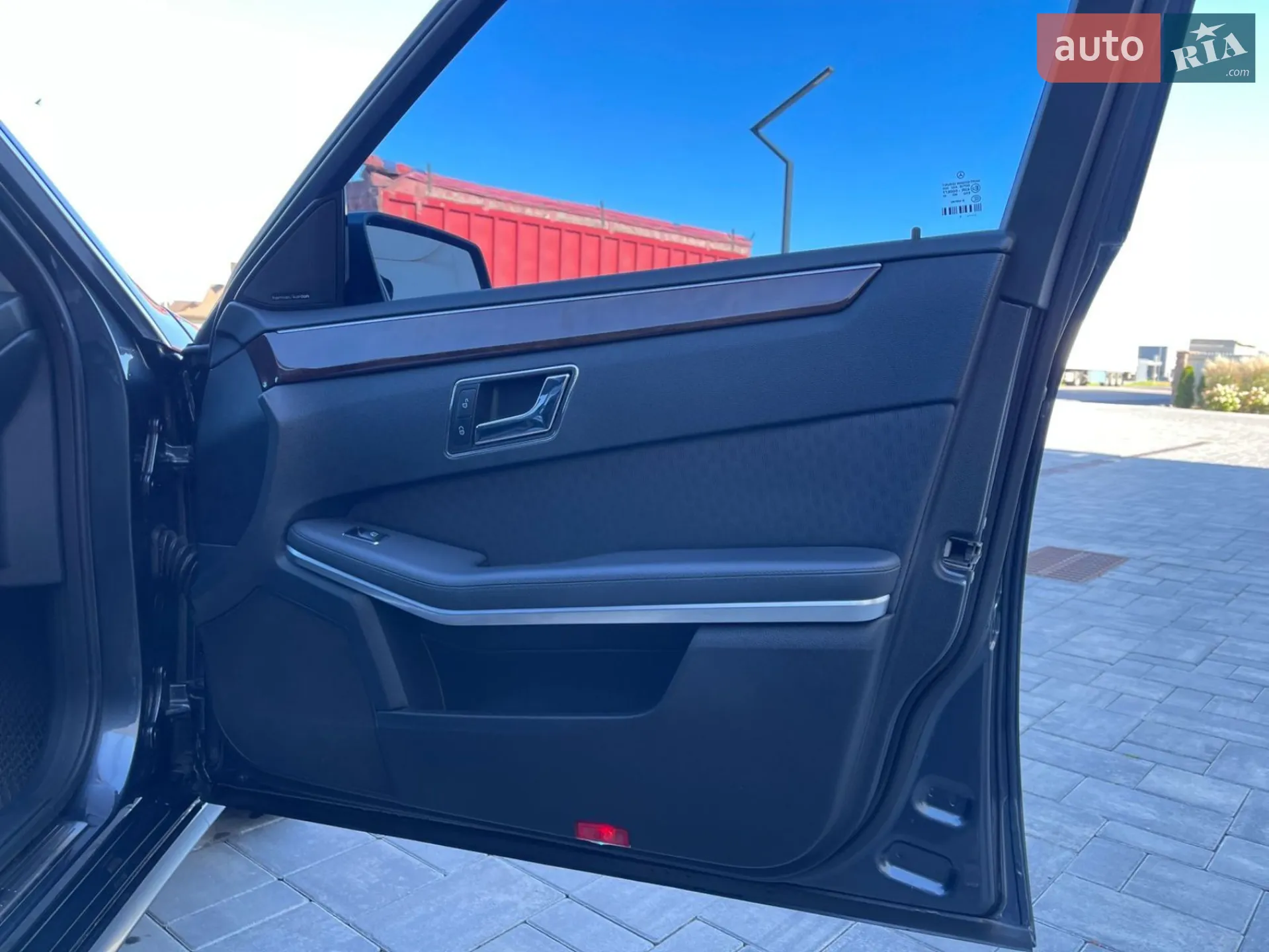 2011 Mercedes-Benz E-klasse - мініатюра 18