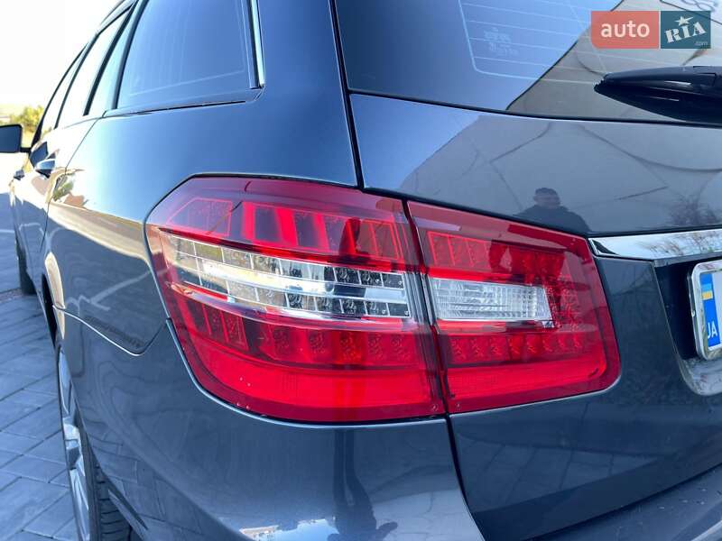 Универсал Mercedes-Benz E-Class 2011 в Луцке фото 23 Универсал Mercedes-Benz E-Class 2011 в Луцке