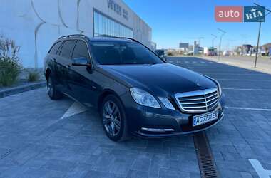 Універсал Mercedes-Benz E-Class 2011 в Луцьку