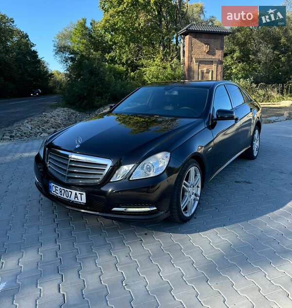 Седан Mercedes-Benz E-Class 2011 в Черновцах