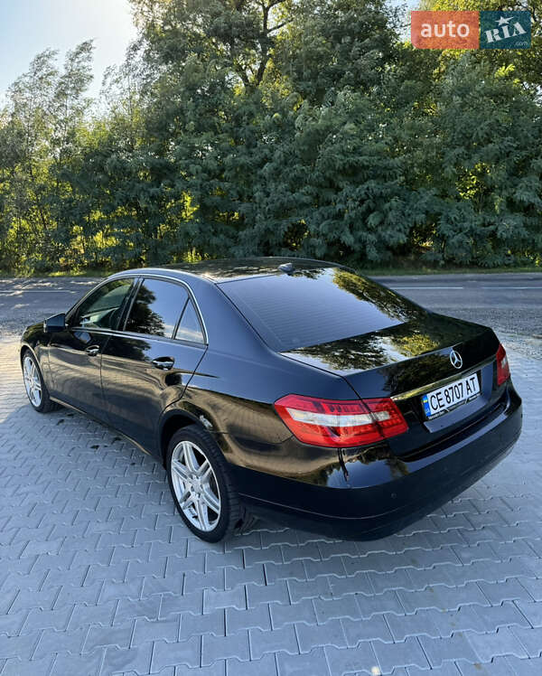 Седан Mercedes-Benz E-Class 2011 в Черновцах