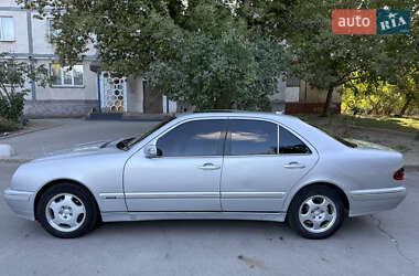 Седан Mercedes-Benz E-Class 2000 в 