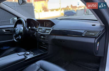 Седан Mercedes-Benz E-Class 2011 в 