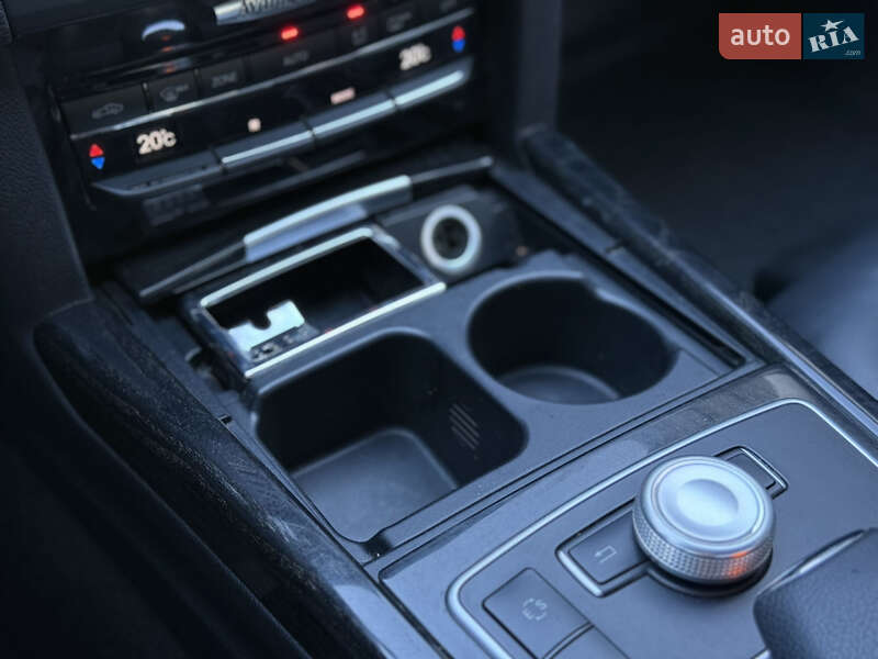 Седан Mercedes-Benz E-Class 2011 в Львове
