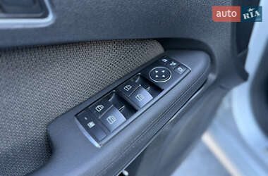 Седан Mercedes-Benz E-Class 2011 в 