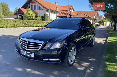Седан Mercedes-Benz E-Class 2011 в 