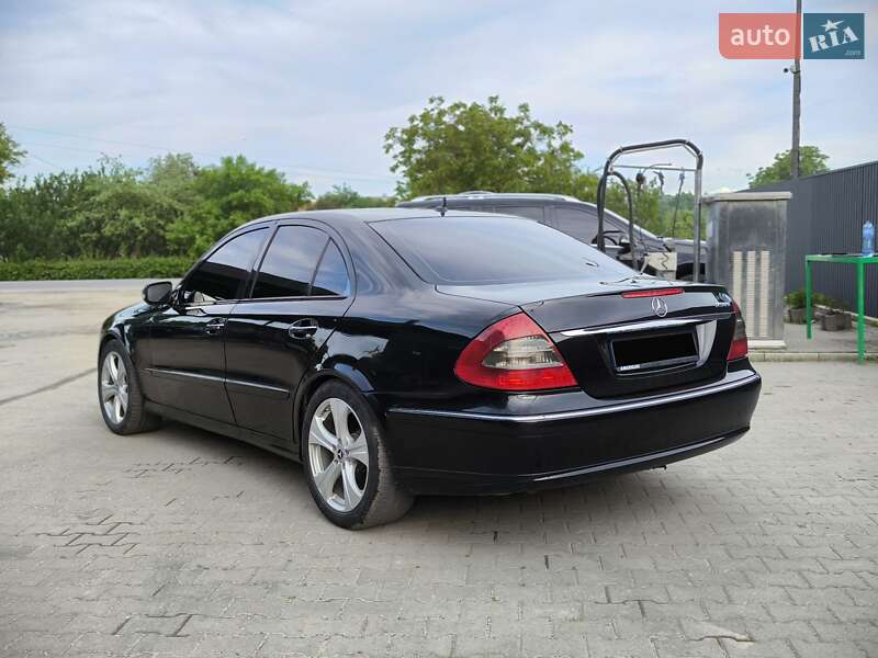 Седан Mercedes-Benz E-Class 2007 в Ивано-Франковске