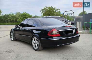 Седан Mercedes-Benz E-Class 2007 в 