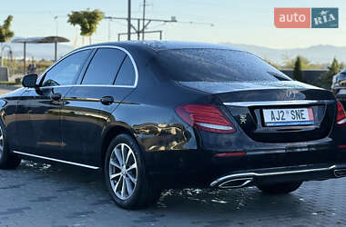 Седан Mercedes-Benz E-Class 2017 в 