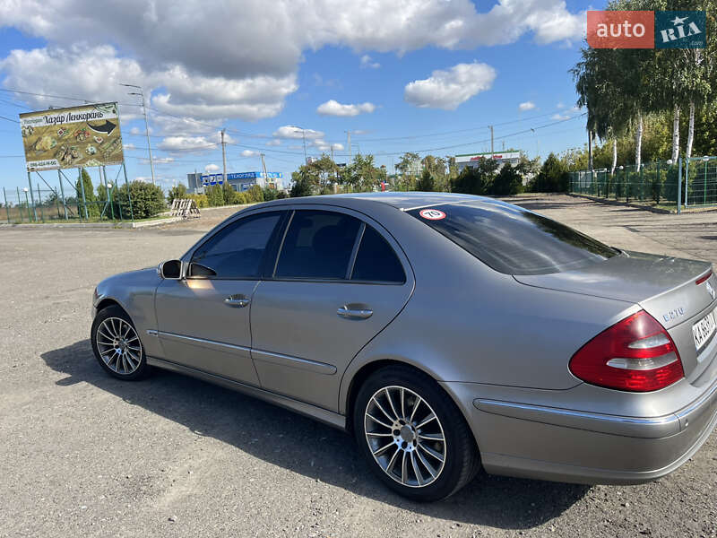 Седан Mercedes-Benz E-Class 2003 в Киеве