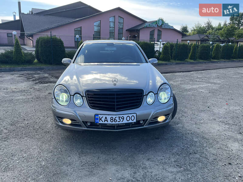 Седан Mercedes-Benz E-Class 2003 в Киеве
