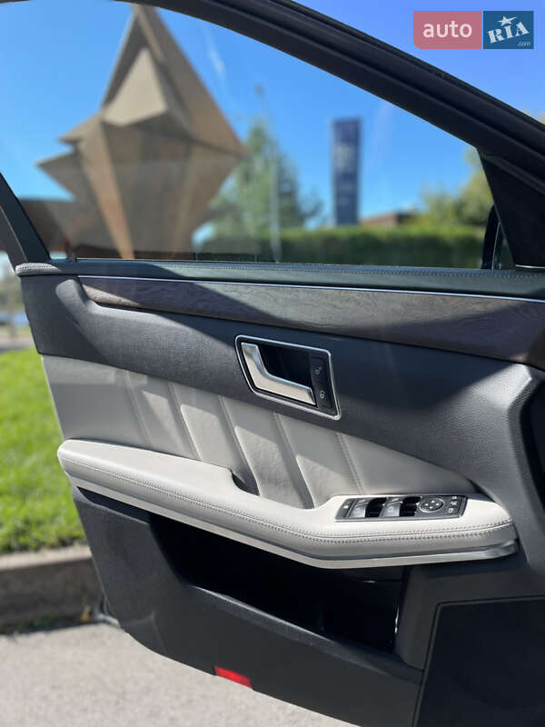 Універсал Mercedes-Benz E-Class 2014 в Києві