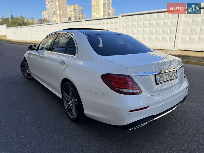 Седан Mercedes-Benz E-Class 2018 в Києві