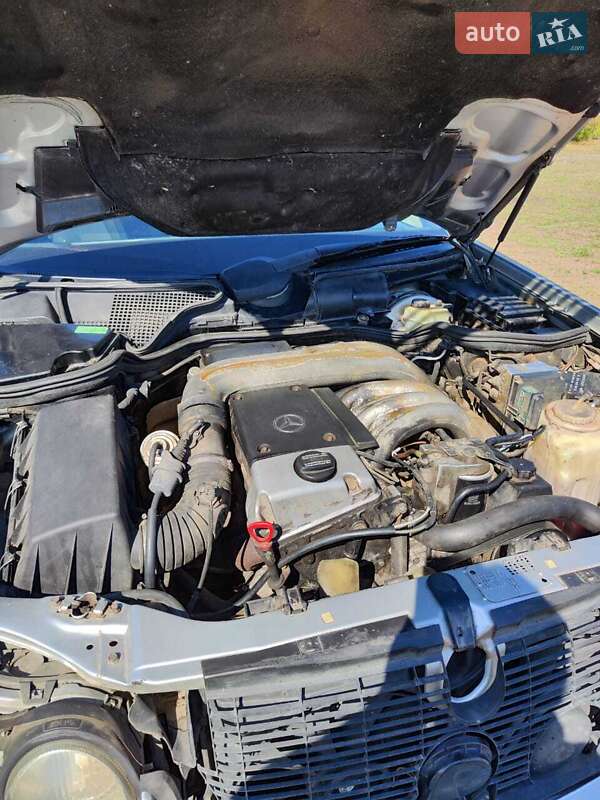 Седан Mercedes-Benz E-Class 1995 в Марганці