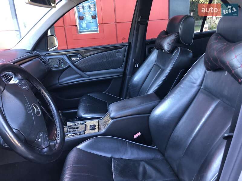 Седан Mercedes-Benz E-Class 2000 в Калуше