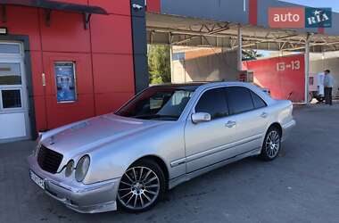 Седан Mercedes-Benz E-Class 2000 в Калуше