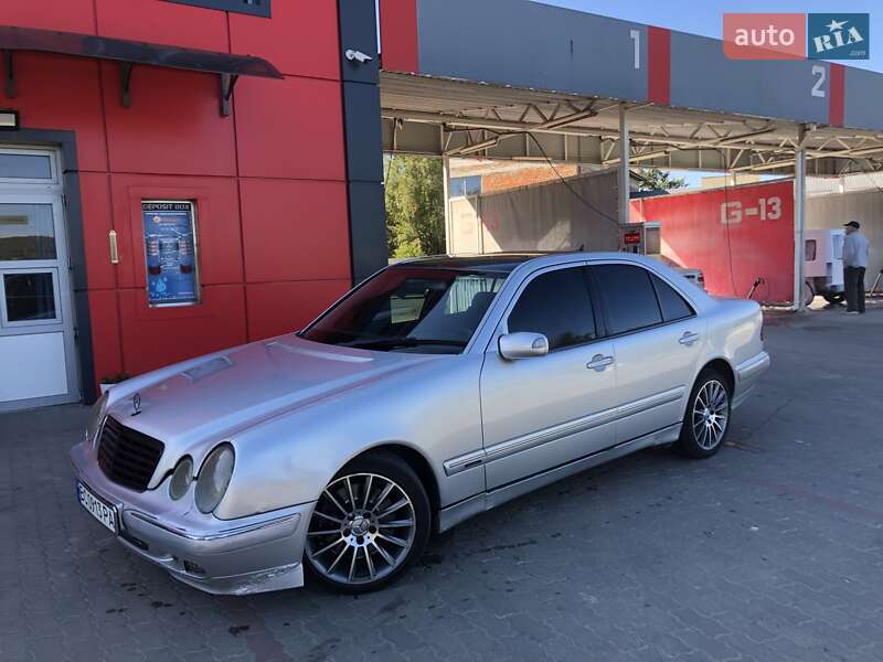 Седан Mercedes-Benz E-Class 2000 в Калуше