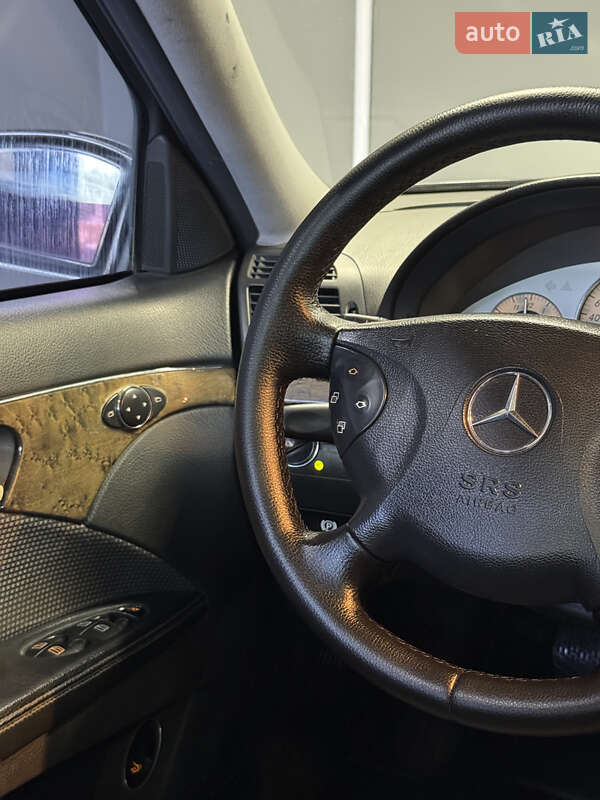 Седан Mercedes-Benz E-Class 2004 в Вараші фото 26 Седан Mercedes-Benz E-Class 2004 в Вараші
