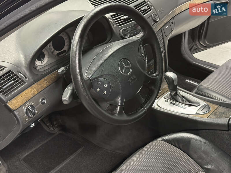 Седан Mercedes-Benz E-Class 2004 в Вараші фото 50 Седан Mercedes-Benz E-Class 2004 в Вараші