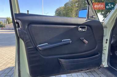 Седан Mercedes-Benz E-Class 1977 в 