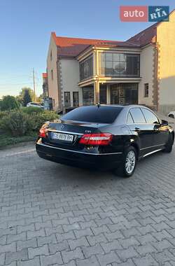 Седан Mercedes-Benz E-Class 2012 в 