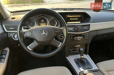 Универсал Mercedes-Benz E-Class 2011 в 