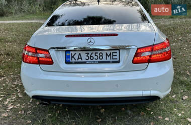 Купе Mercedes-Benz E-Class 2012 в 
