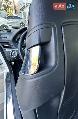 Купе Mercedes-Benz E-Class 2012 в 