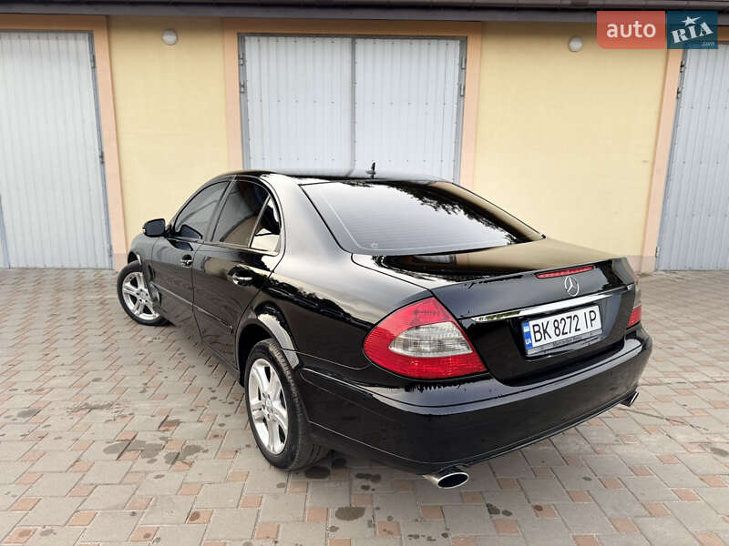 Седан Mercedes-Benz E-Class 2007 в Сарнах