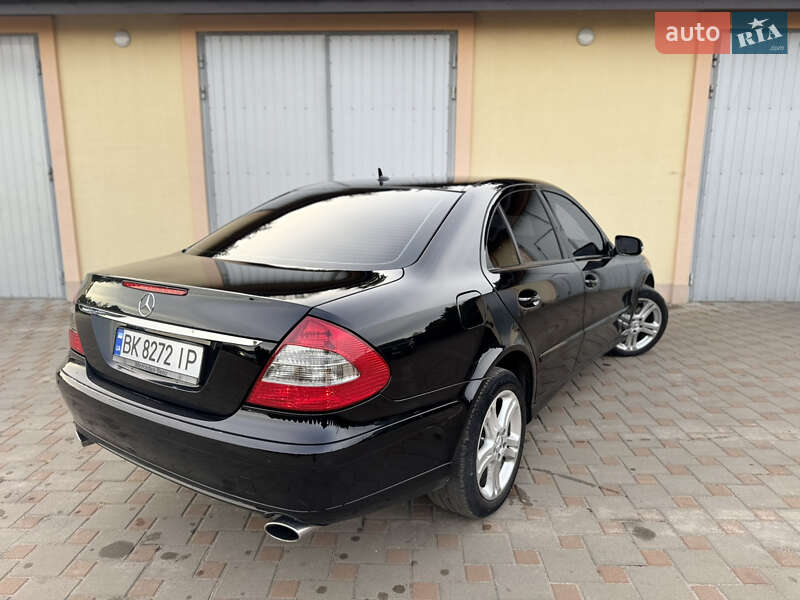 Седан Mercedes-Benz E-Class 2007 в Сарнах