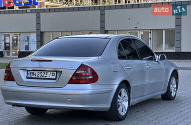 Седан Mercedes-Benz E-Class 2004 в 