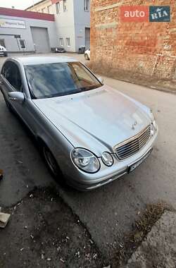 Седан Mercedes-Benz E-Class 2002 в 
