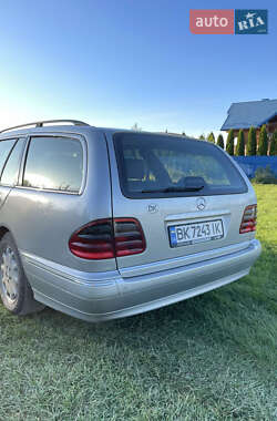 Универсал Mercedes-Benz E-Class 2001 в 