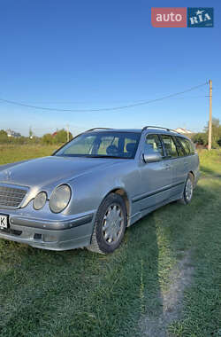 Универсал Mercedes-Benz E-Class 2001 в 