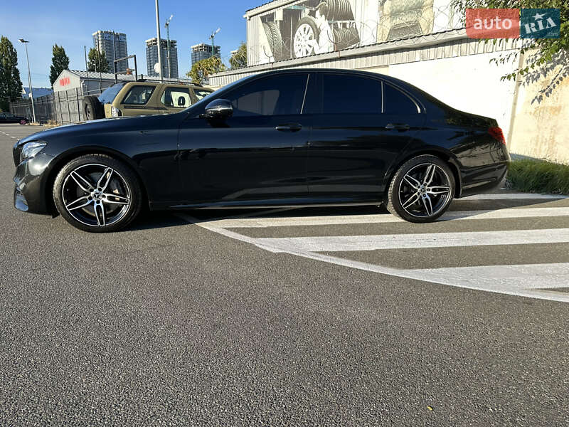 Седан Mercedes-Benz E-Class 2019 в Киеве