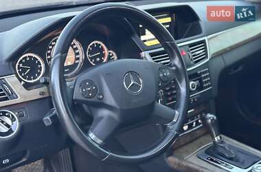 Седан Mercedes-Benz E-Class 2011 в 