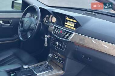 Седан Mercedes-Benz E-Class 2011 в 