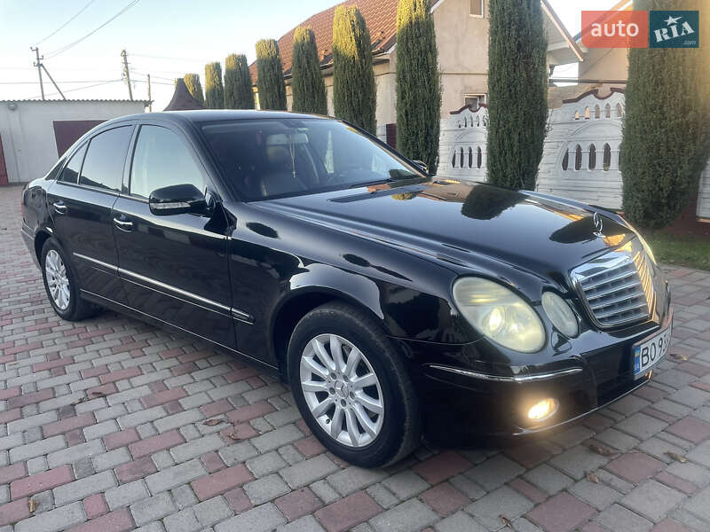 Седан Mercedes-Benz E-Class 2008 в 