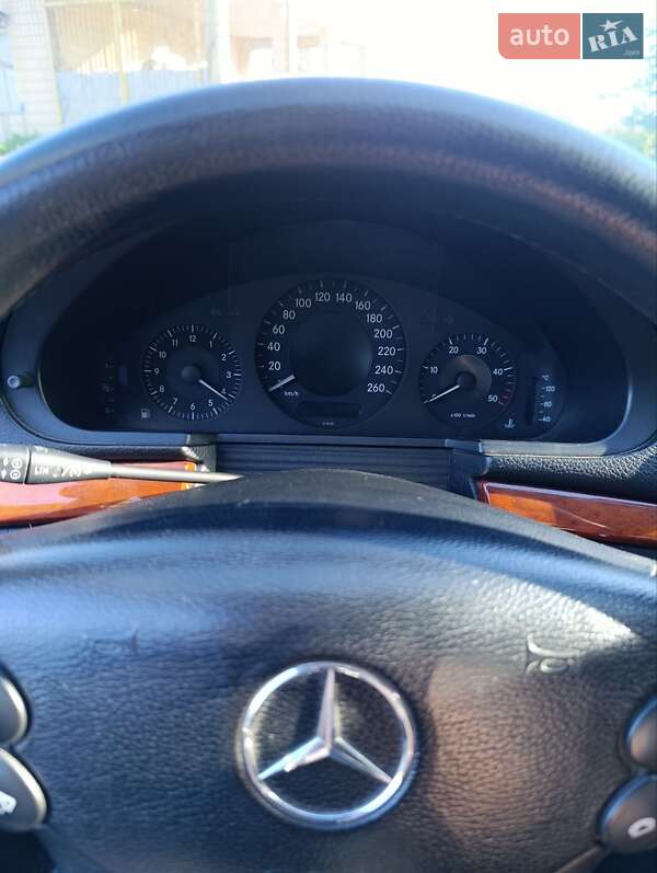 Седан Mercedes-Benz E-Class 2007 в Виннице