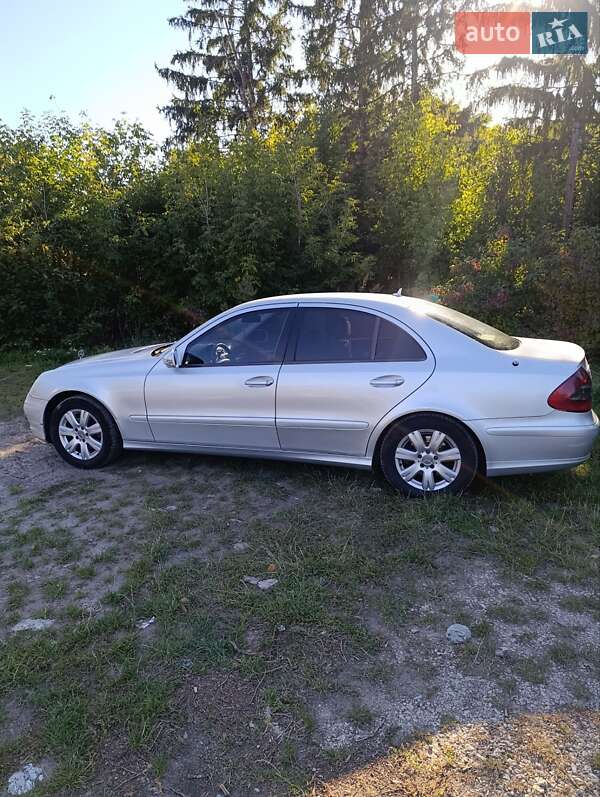 Седан Mercedes-Benz E-Class 2007 в Виннице