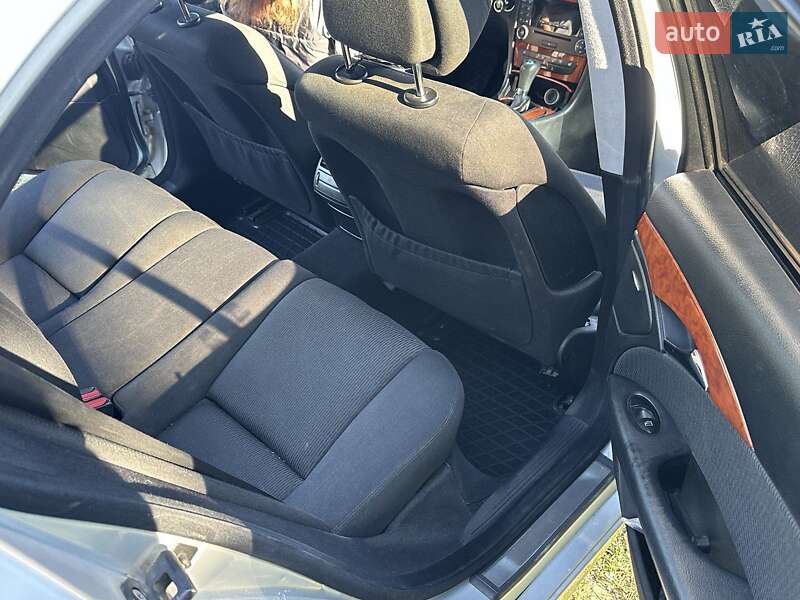 Седан Mercedes-Benz E-Class 2007 в Виннице