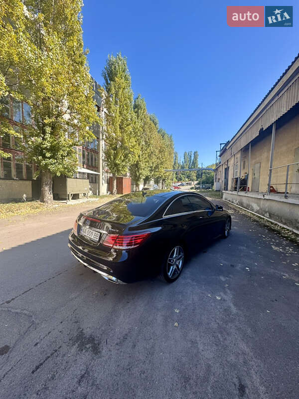 Купе Mercedes-Benz E-Class 2015 в Киеве фото 10 Купе Mercedes-Benz E-Class 2015 в Киеве