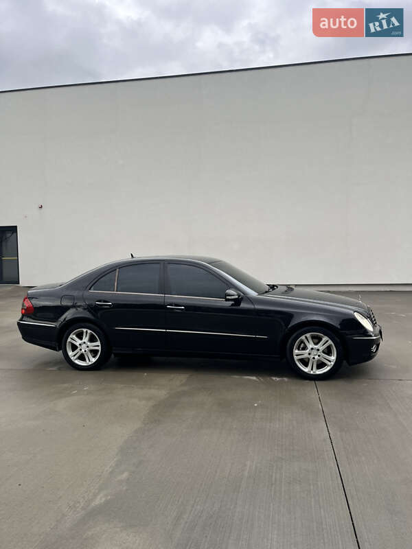 Седан Mercedes-Benz E-Class 2007 в Луцке